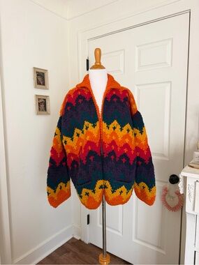 Vintage Hand Knit Rainbow Ecuadorian Cardigan 🌈